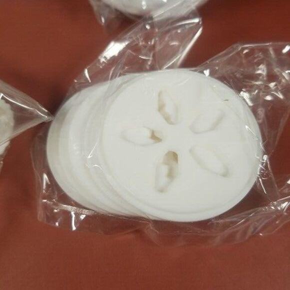 Pillsbury 13 Piece Cookie Gun Press Forming 6 Discs 6 Nozzles 1993 Doughboy - Picture 4 of 11